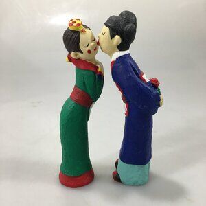 Korean Kissing Couple Ceramic Set of Dolls 5.5" Traditional Clothes Vintage